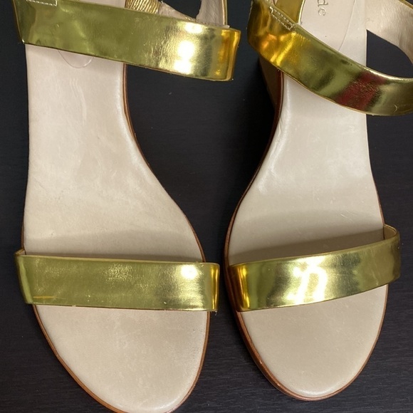 Kate Spade Wedges Sz 10 Gold Heels Metallic Sandals Party Shoes Strappy NEW - Picture 3 of 13
